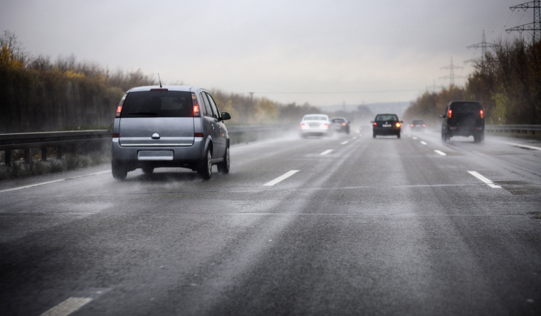 Kışın Araç Bakımı Nasıl Yapılmalı? Fren, Lastik ve Cam Suyu Kontrolü İçin Kritik Adımlar!