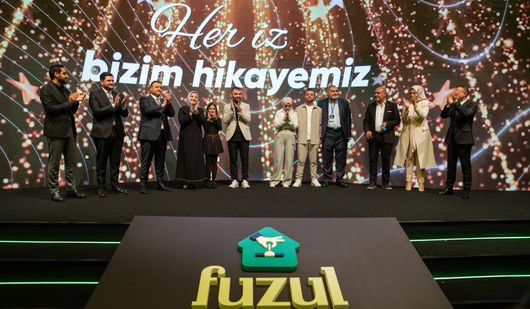 Fuzul, Togg Talihlilerinin Anahtarlarını Teslim Etti