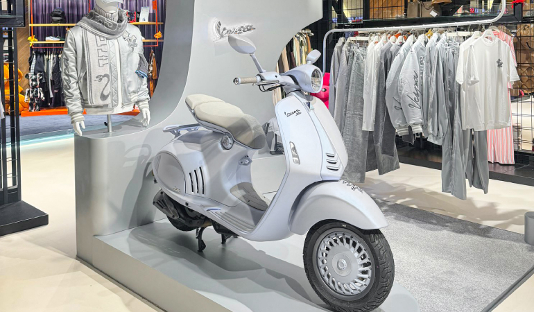 Vespa 946 Snake ile Yılan Yılı’na İkonik Başlangıç