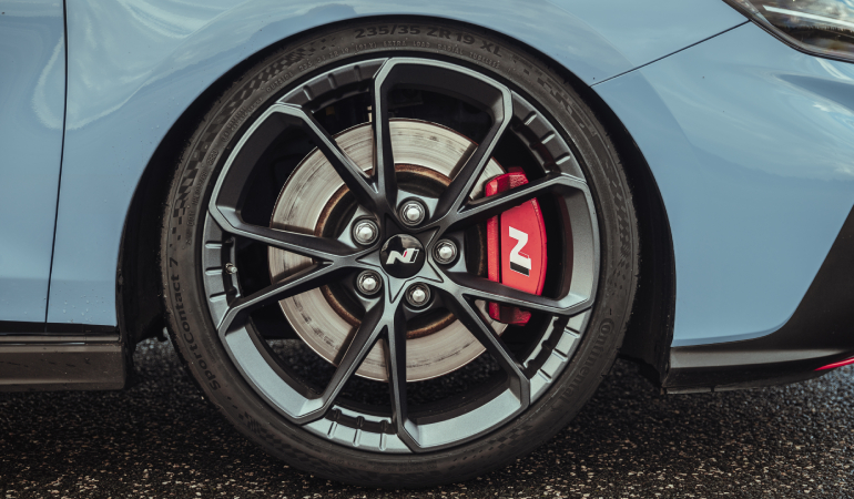 Avrupa Otomobil Kulüplerinin Yaz Lastiği Testlerinde Continental Zirvede