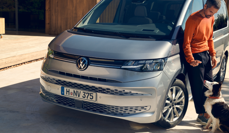Volkswagen Multivan eHybrid, yenilenen özellikleriyle satışa sunuldu