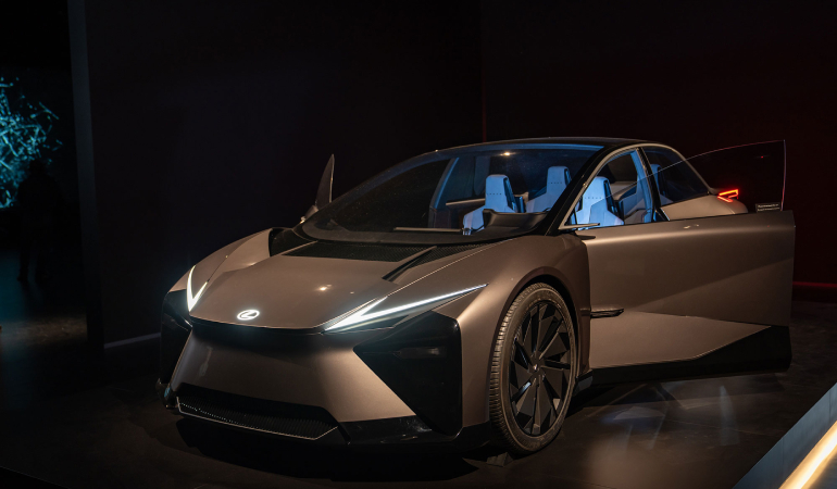Lexus Tasarım ve Sanatla Geleceğin Mobilitesine Yön Veriyor