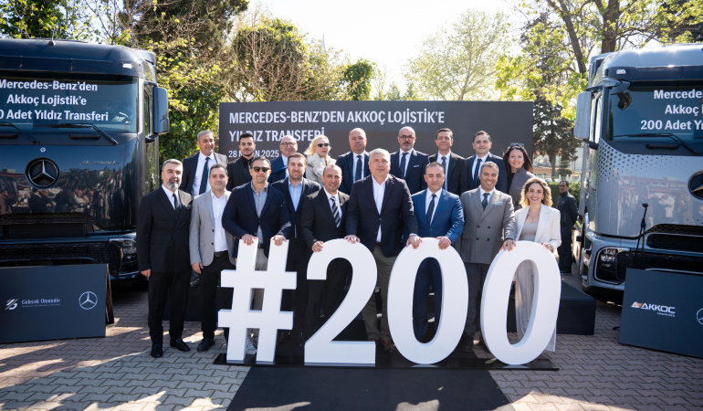 Mercedes-Benz Türk’ten Akkoç Lojistik’e 200 Adet Yıldız Transferi