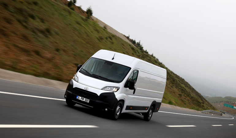 Toyota, Yeni PROACE MAX ile Ticari Araç Müşterilerine Maksimumu Sunuyor