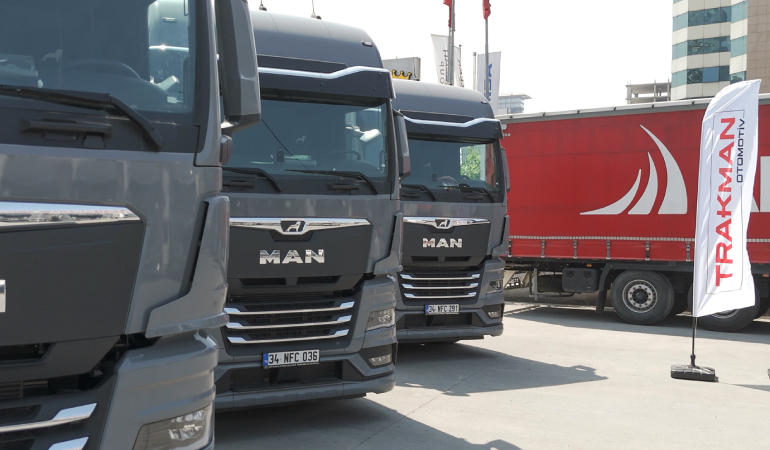 Trakman’dan yılın en büyük teslimatı: Alp Lojistik filosuna 50 adet MAN TGX çekici kattı