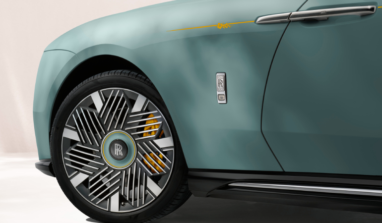 Rolls-Royce Baharın Zarafetini Geleceğe Taşıyor