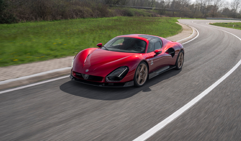 Alfa Romeo’nun Yeniden Doğan Efsane Modeli 33 Stradale Kuzey Amerika’da Sahne Aldı