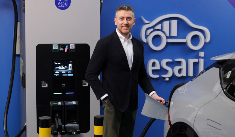 Eşarj Auto özelliği ile tek adımda kolay ve güvenli şarjlanma yeniliği