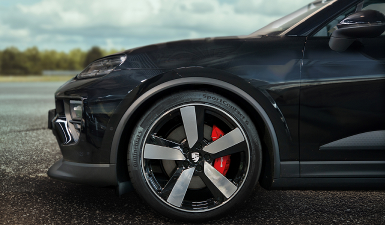 Porsche’nin Elektrikli Macan İçin Yaz ve Kış Lastiği Tercihi Continental Oldu