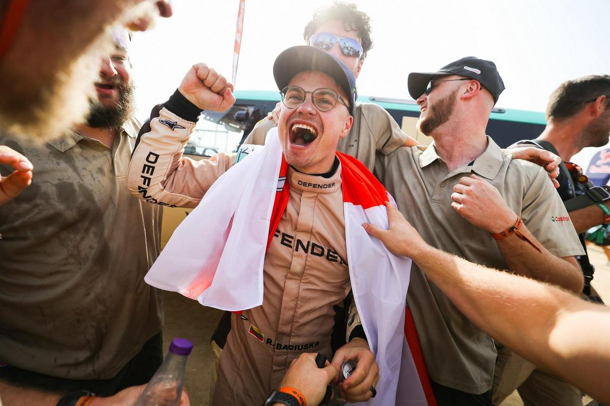 Defender Dakar’da 58 Saatlik Zafer Ve Çifte Podyum Sağladı