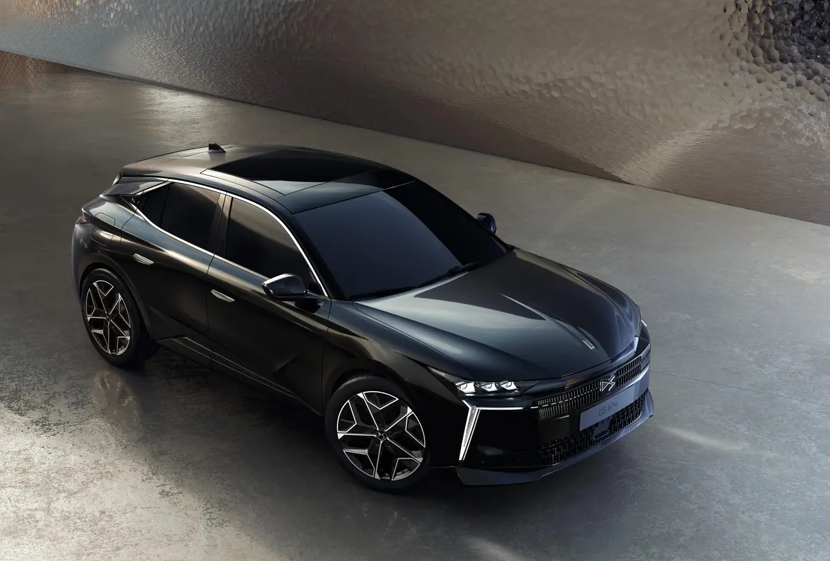 Yeni DS N°4: Merakla Beklenen Model Türkiye’de