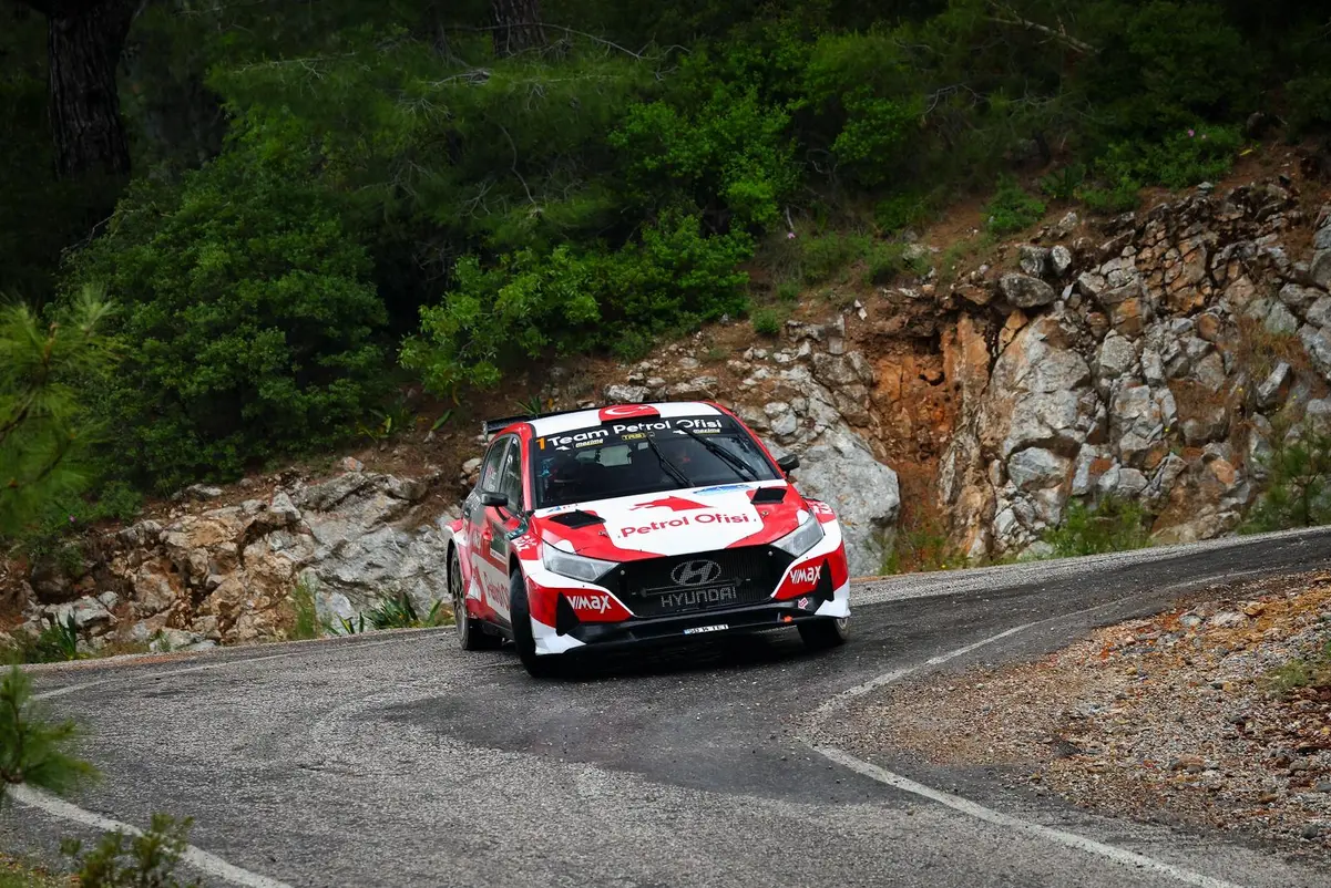 Hyundai, Genç Ralli Yıldızını Destekliyor