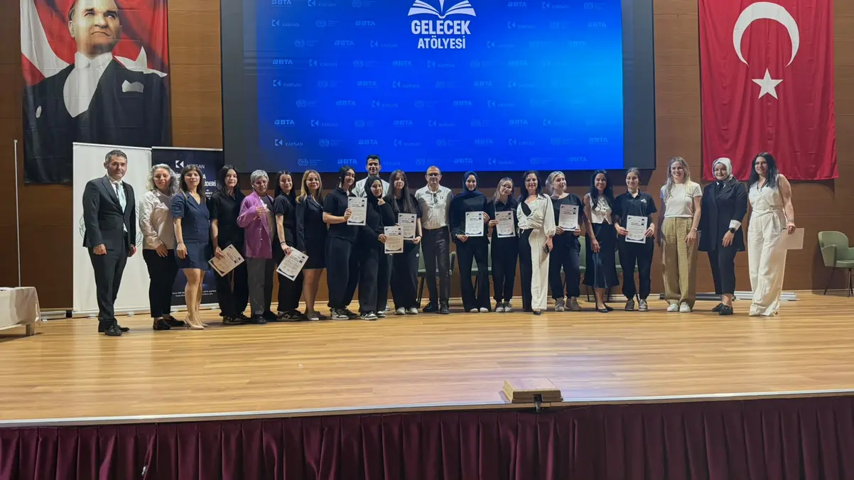 Karsan Geleceğin Kadın Mühendislerini Yetiştiriyor
