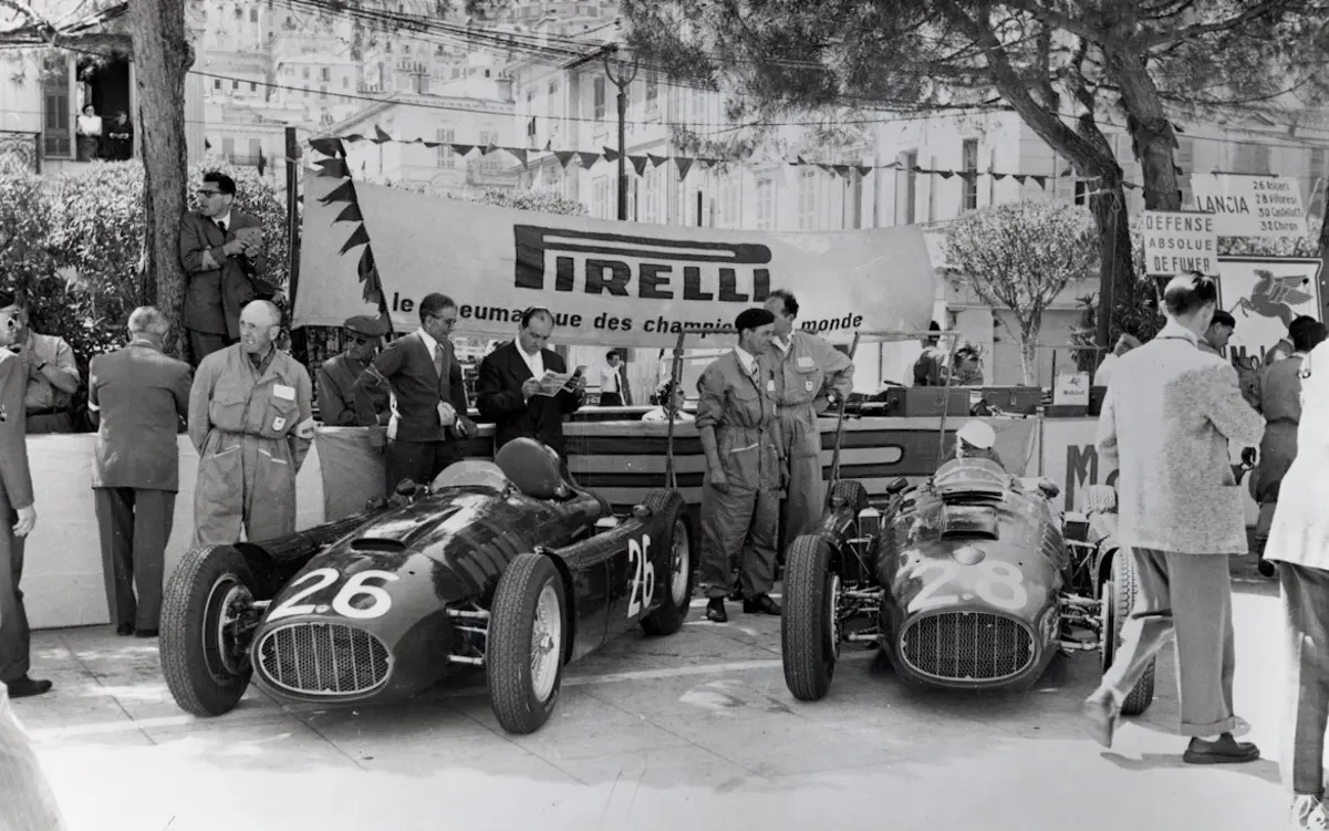 Pirelli imzasıyla efsaneler kitabı raflarda