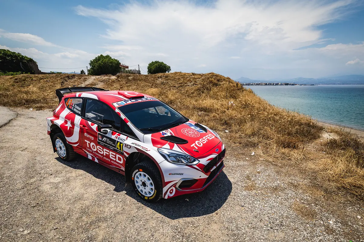 Türkiye’nin iki ekibi Acropol rallisinde startta