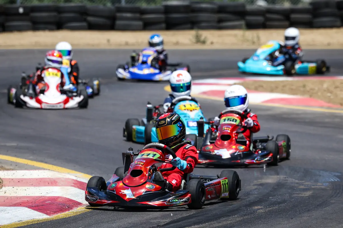 Bursa yeni pistte karting heyecanı tırmandı