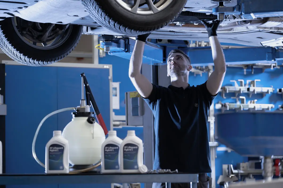 ZF güç aktarma organlarına tam destek veriyor