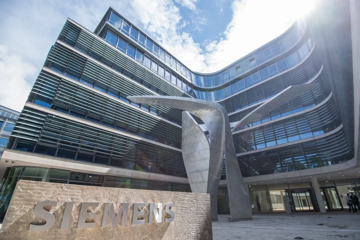 Siemens karda çeyrek rekoru kırdı