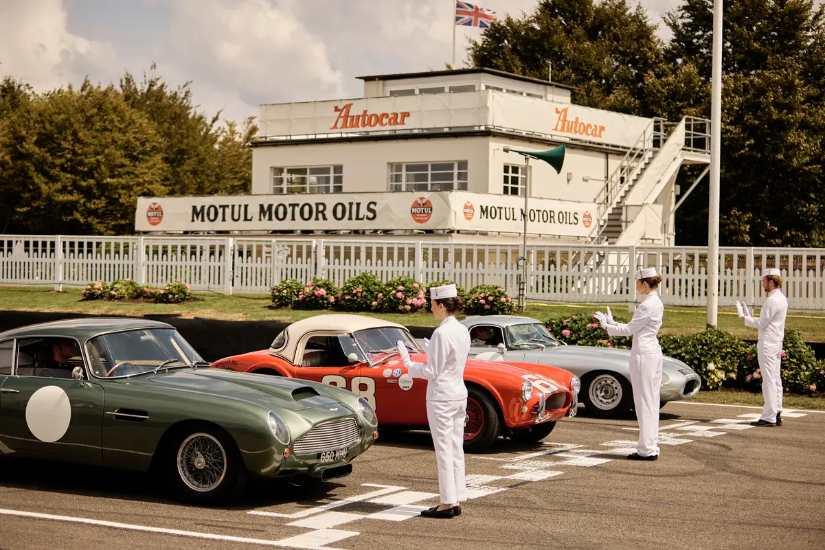 Konfor ve lüksü buluşturan London Motor Week paketi