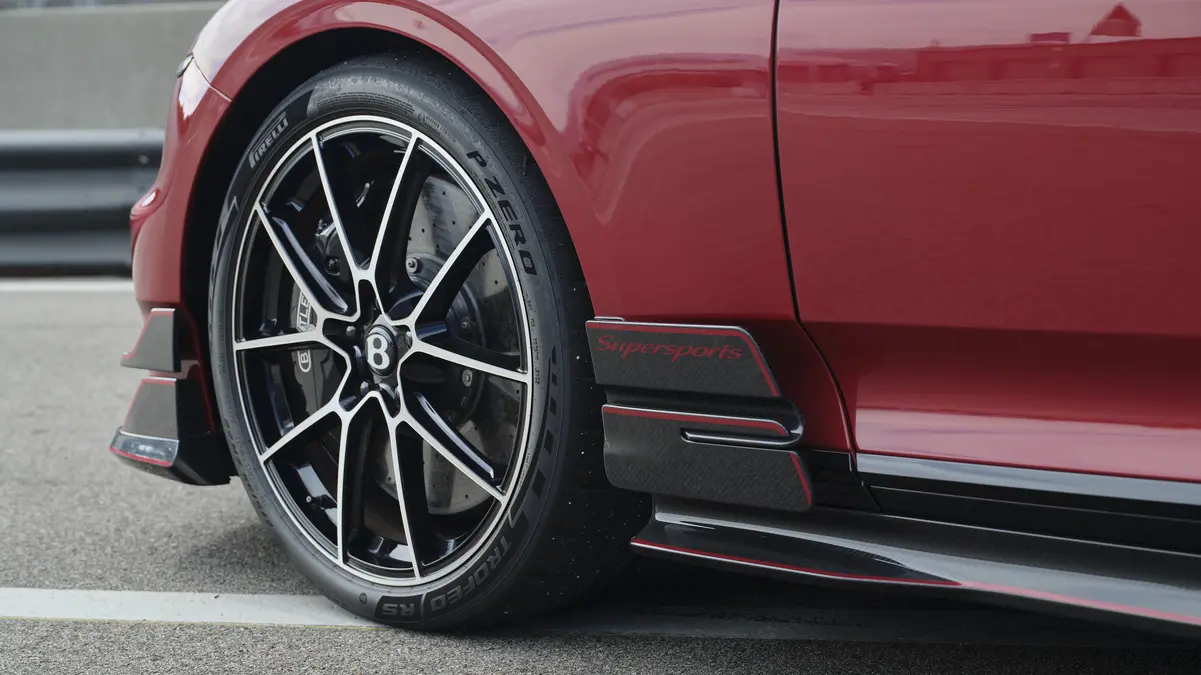 Pirelli ve Bentley iş birliği tekrar sınırları zorluyor