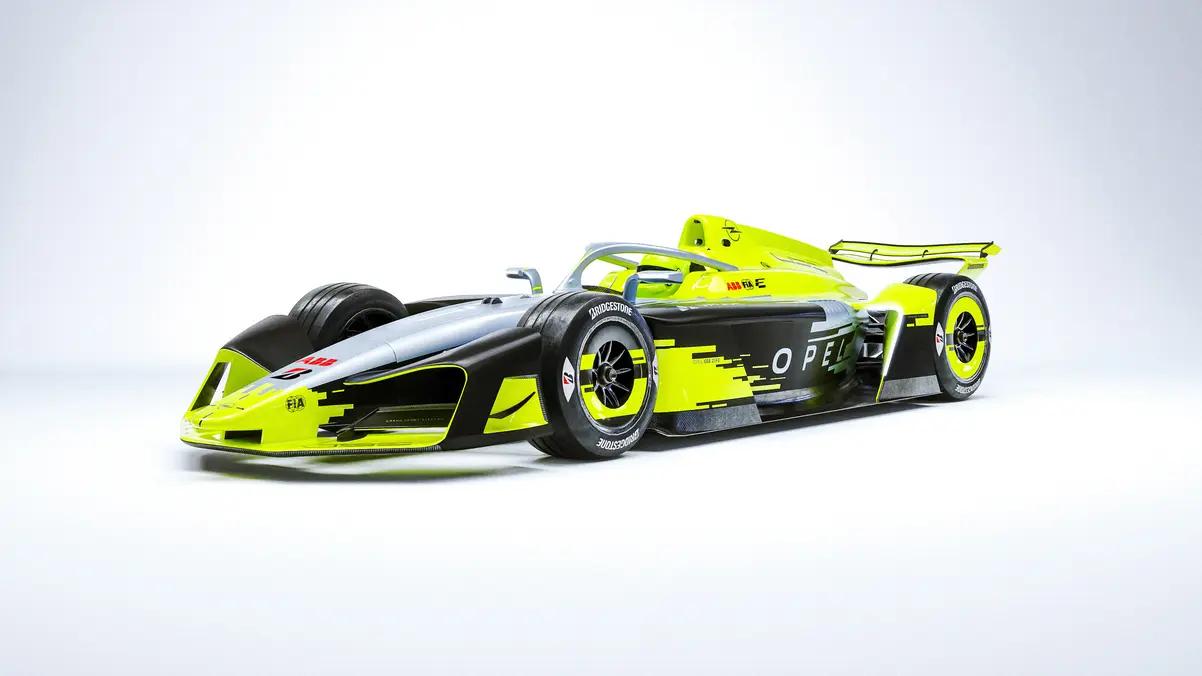 Opel’in Formula E’deki yeni yüzü Paris’te ortaya çıktı