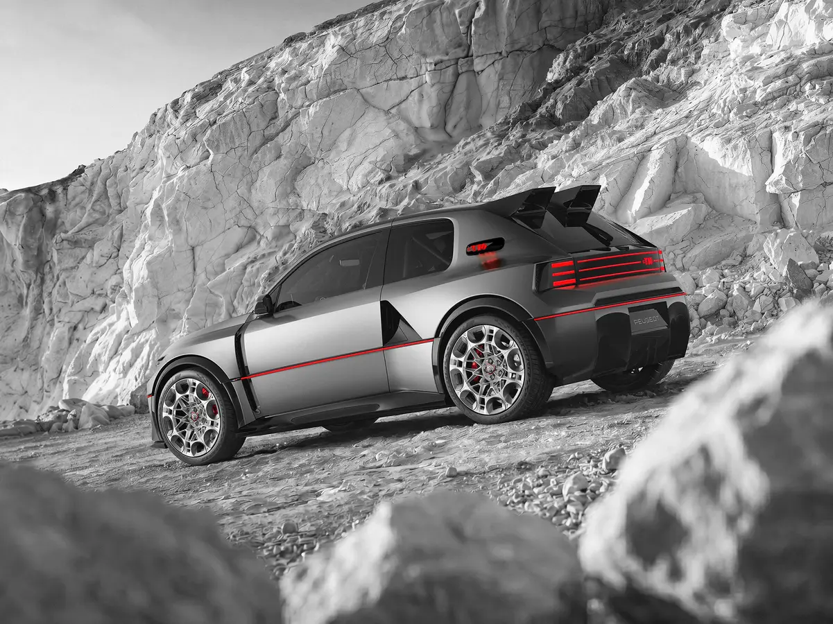 Peugeot E-T16 konsepti yarış mirasını yeniden yazıyor